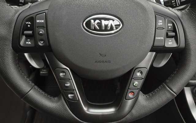 Kia Optima: Great functionality with 15 different buttons 