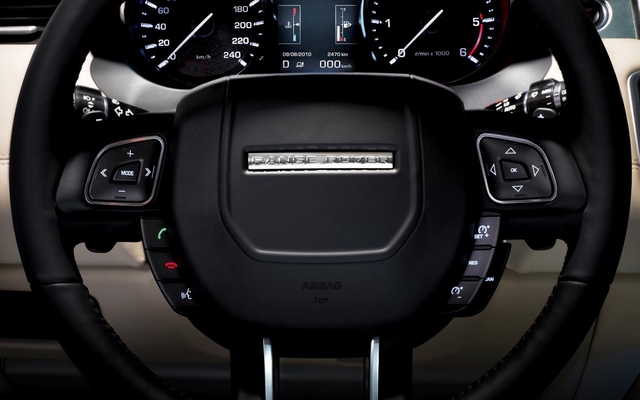 Range Rover Evoque: An aggressive core surrounded by efficient controls 