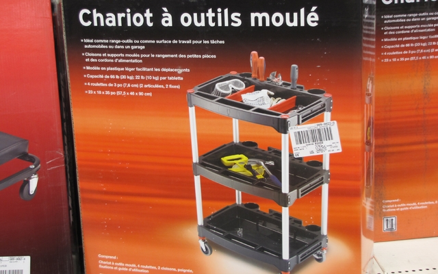 Chariot à outils moulé