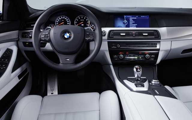 BMW M5 2012