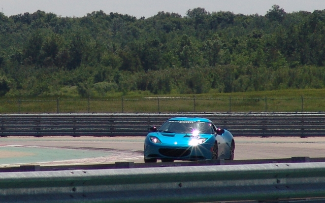 Lotus Evora S 2012. Une Evora S en plein travail.