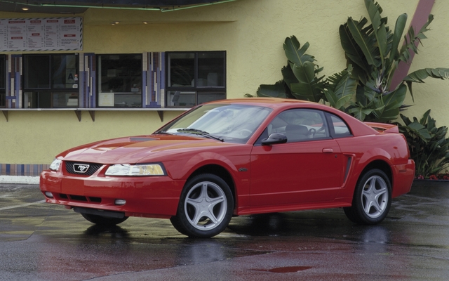 2000 Mustang Coupe