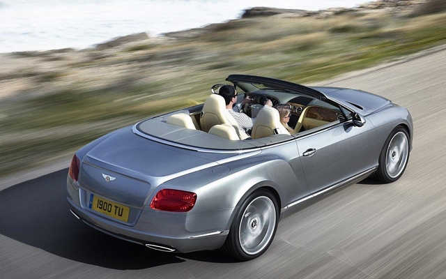 Bentley Continental GTC 2012