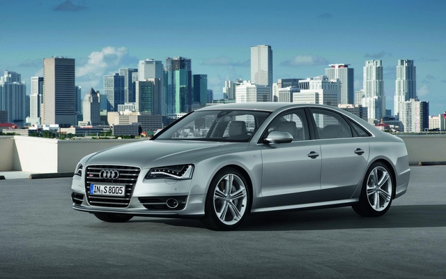 Audi S8 2012