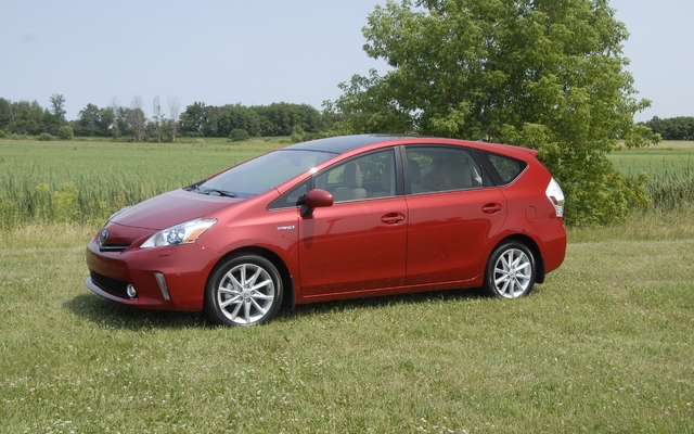 Toyota Prius V 2012