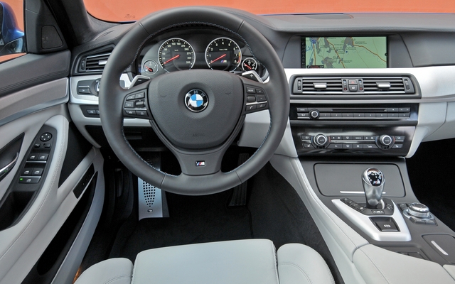 BMW M5 2012