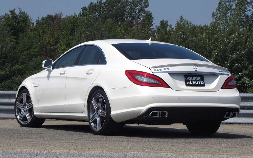 Mercedes-Benz CLS 63 AMG au circuit Sanair