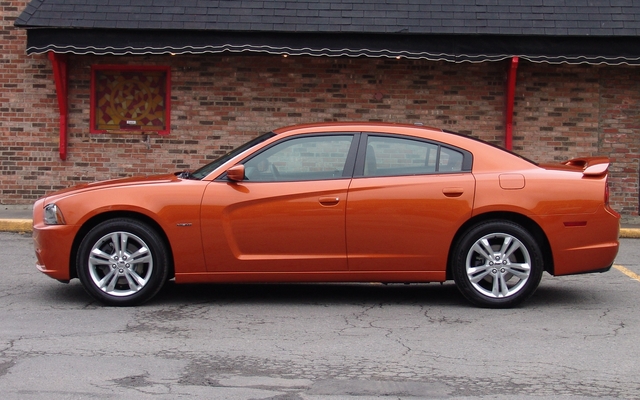 Dodge Charger R/T AWD 2011
