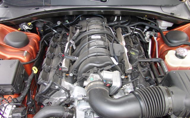 Dodge Charger R/T AWD 2011...mais un moteur, c'est encore plus beau!