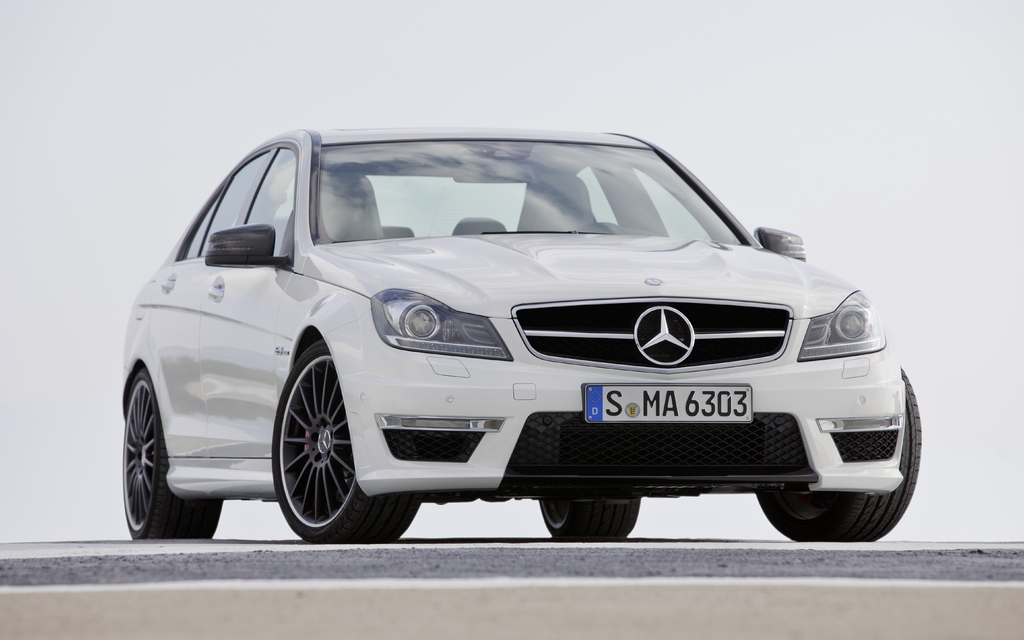 Mercedes- Benz C63 AMG 2012