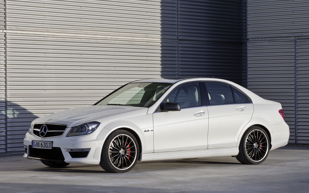 Mercedes- Benz C63 AMG 2012