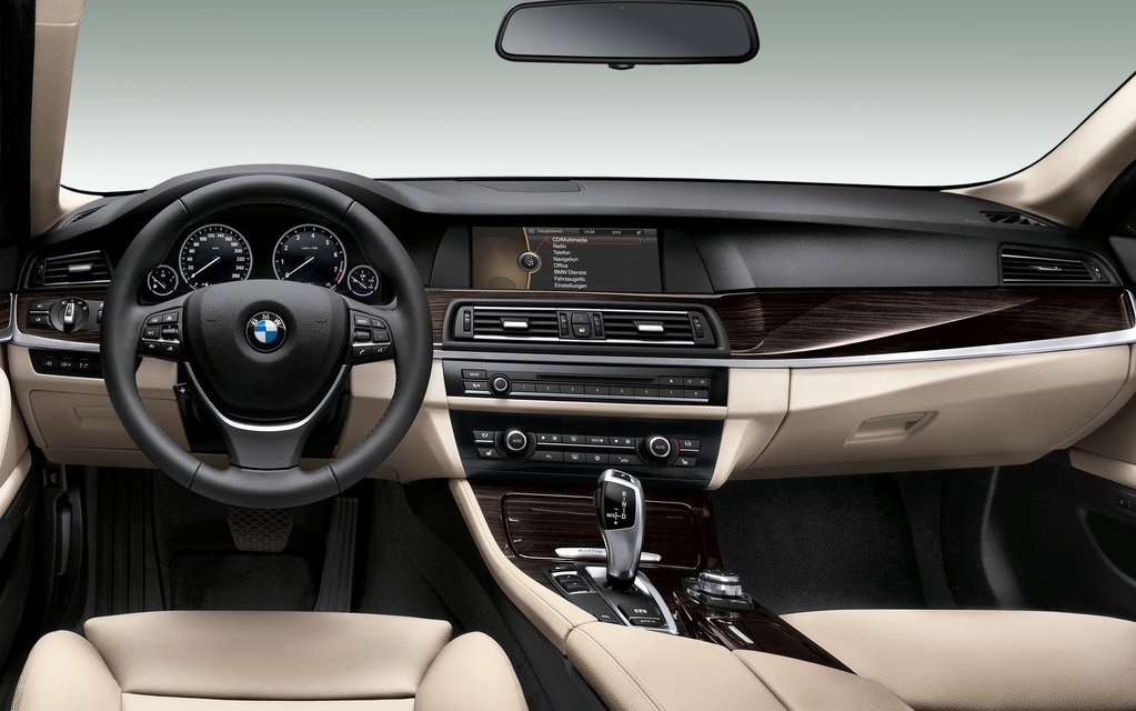 BMW ActiveHybrid 5 2012