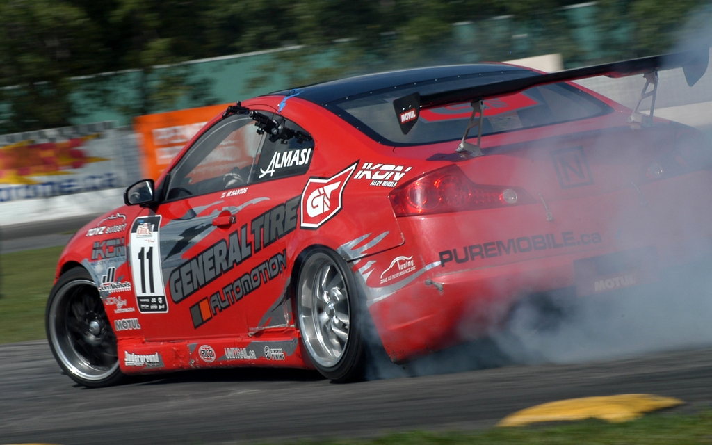 Drift, puissance et "show de boucane".
