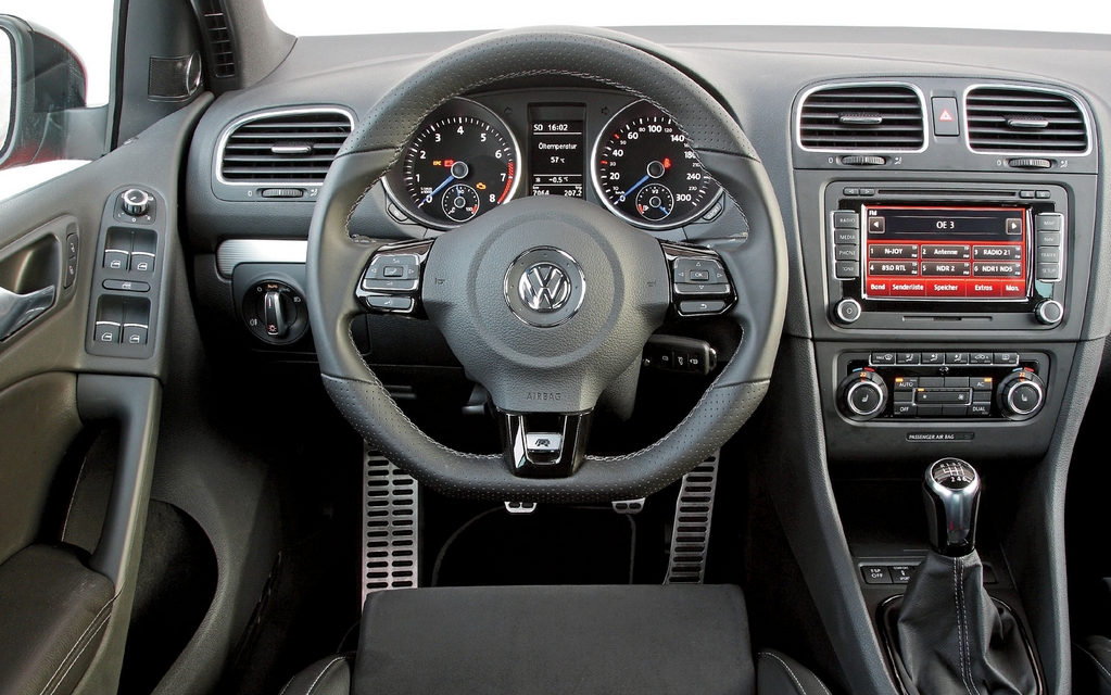 Volkswagen Golf R 2012