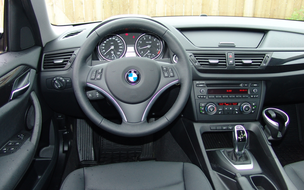 BMW X1 xDrive28i 2012