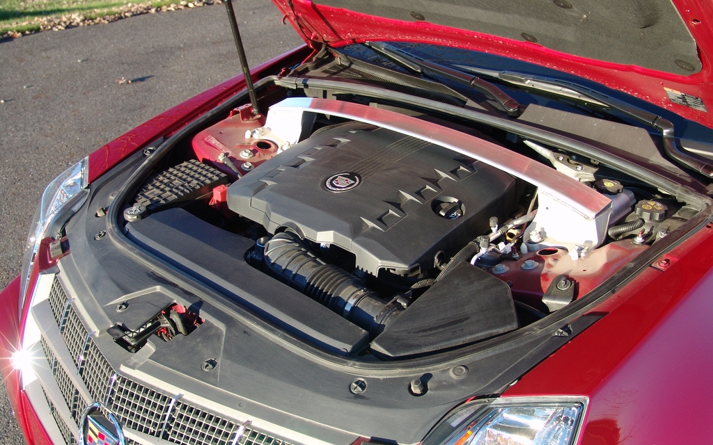 Cadillac CTS Coupe 2011. V6 de 3,6 litres.