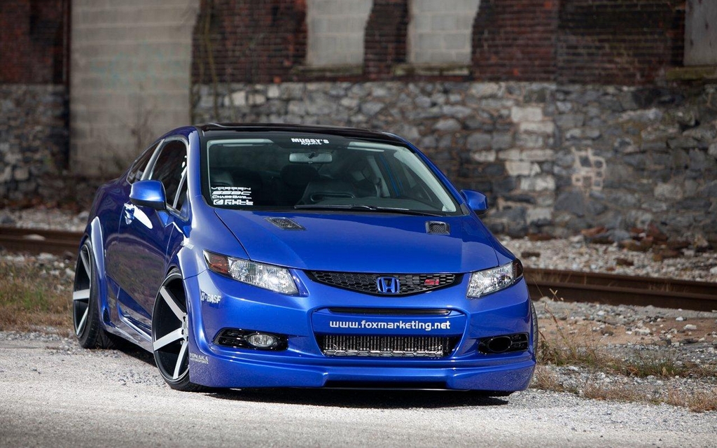 Honda Civic Si Turbo 2012 by Fox Marketing - The Guide