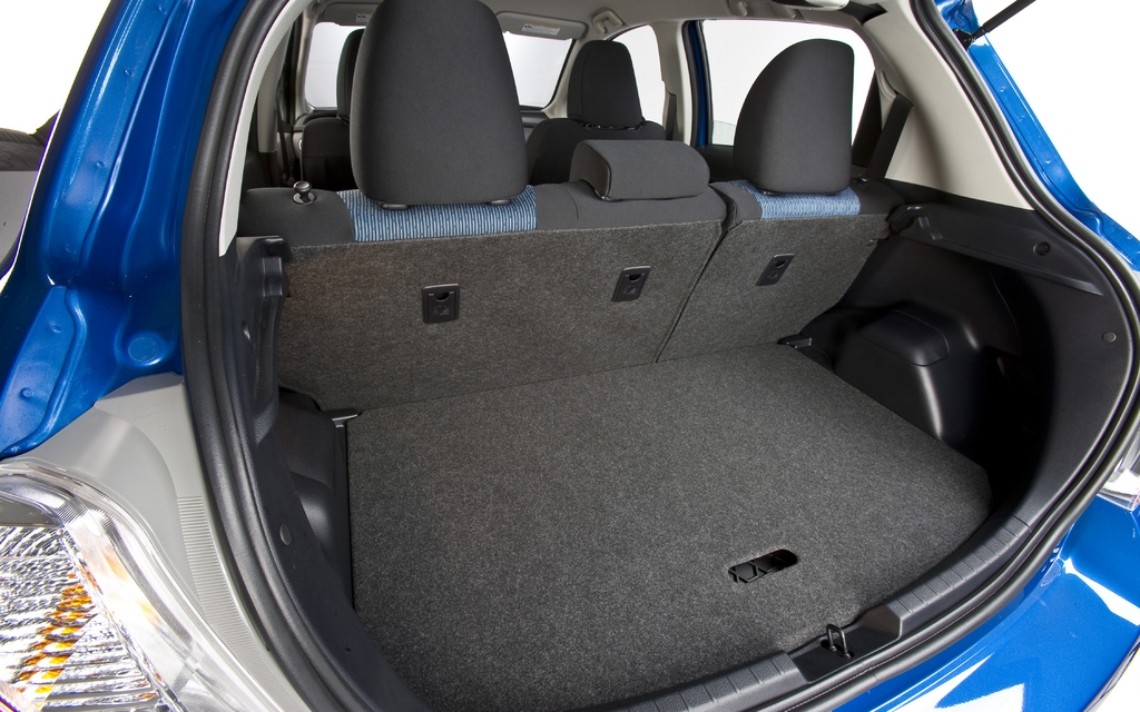 2012 Toyota Yaris hatchback  