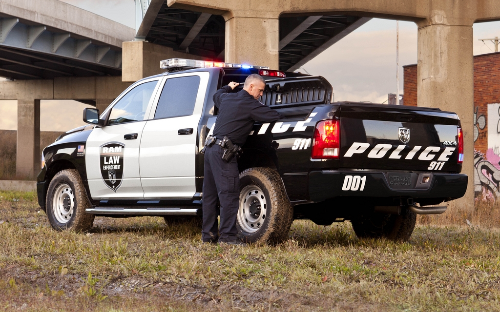 RAM 1500 Crew Cab 4x4 Special Services Police Truck