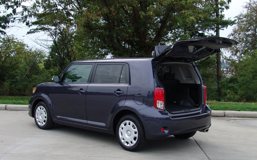 Scion xB 2011