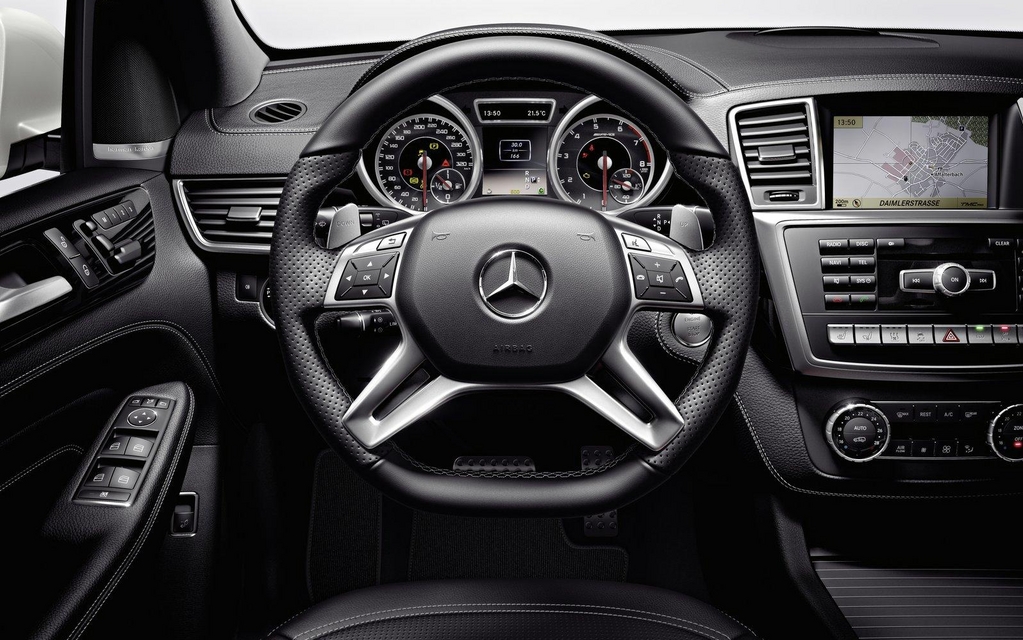 Mercedes-Benz ML63 AMG 2012