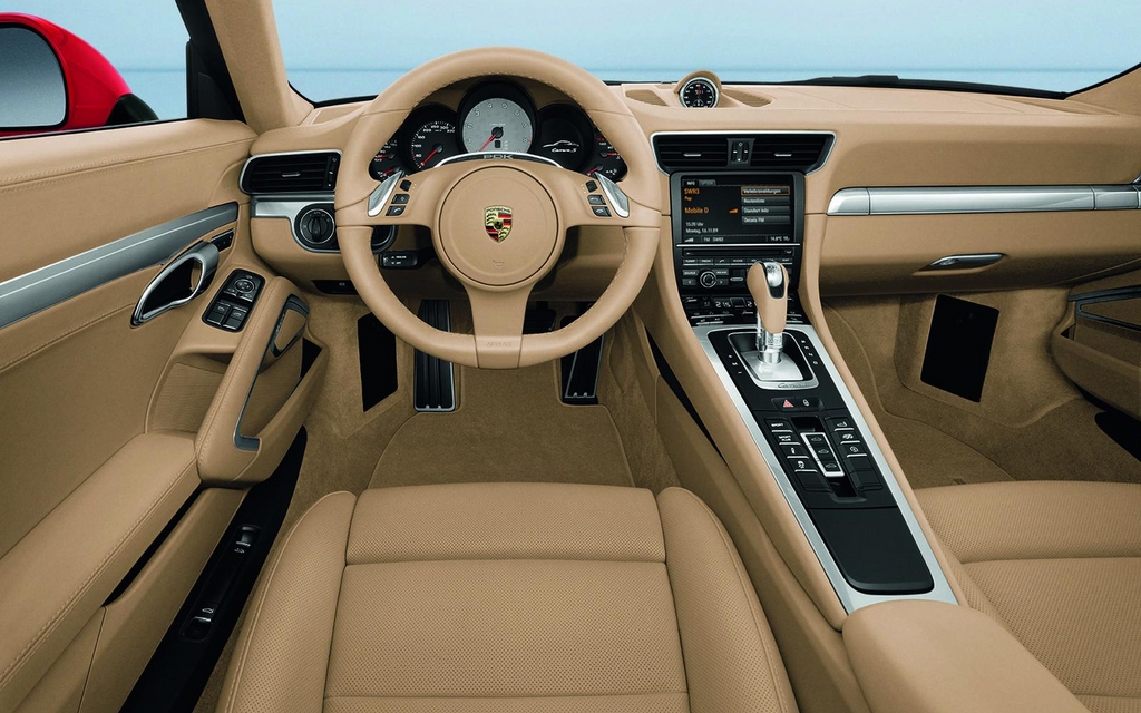 Porsche 911 Carrera Cabriolet 2012