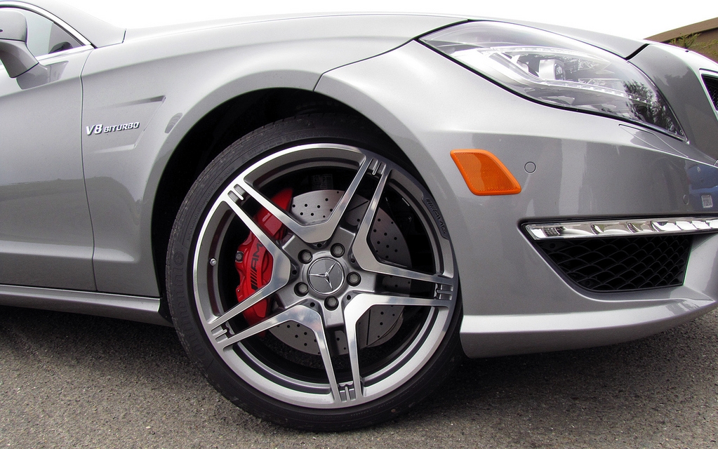 Mercedes CLS 63 AMG - Les étriers rouges du groupe performance