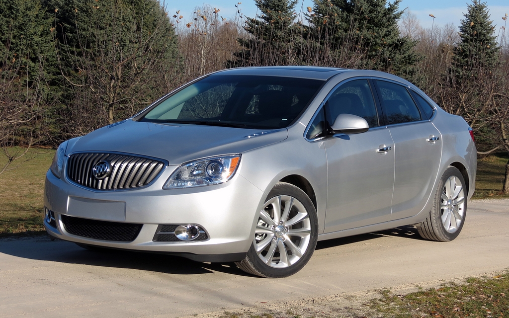Un saut en Ontario seulement pour conduire la Buick Verano