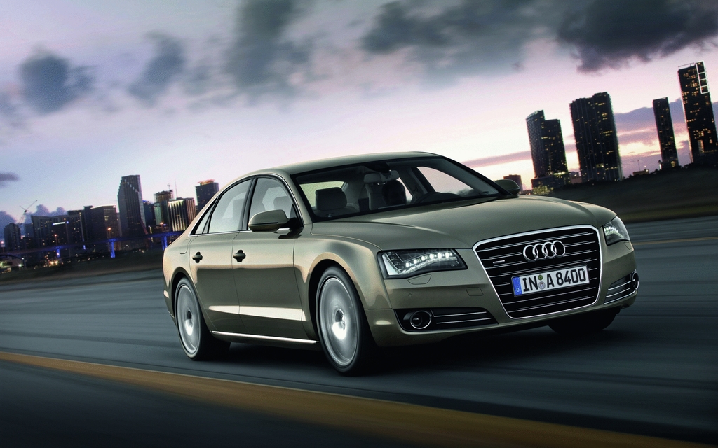 Audi A8L Quattro et Audi A8L W12 Quattro