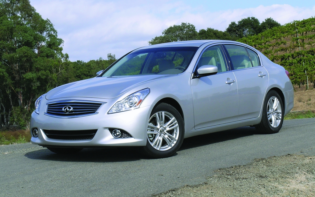 Infiniti G25x et G37x