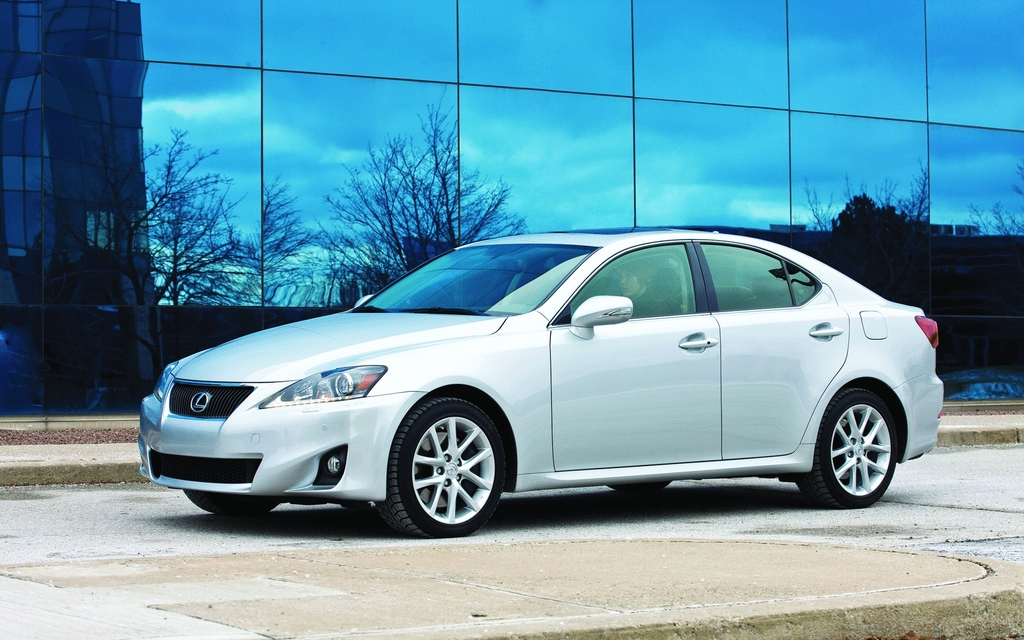 Lexus IS250 AWD et IS350 AWD