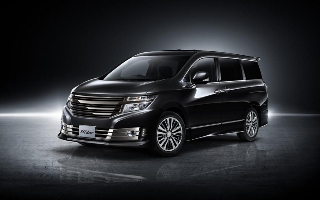 Nissan Elgrand High Performance Spec Black Line