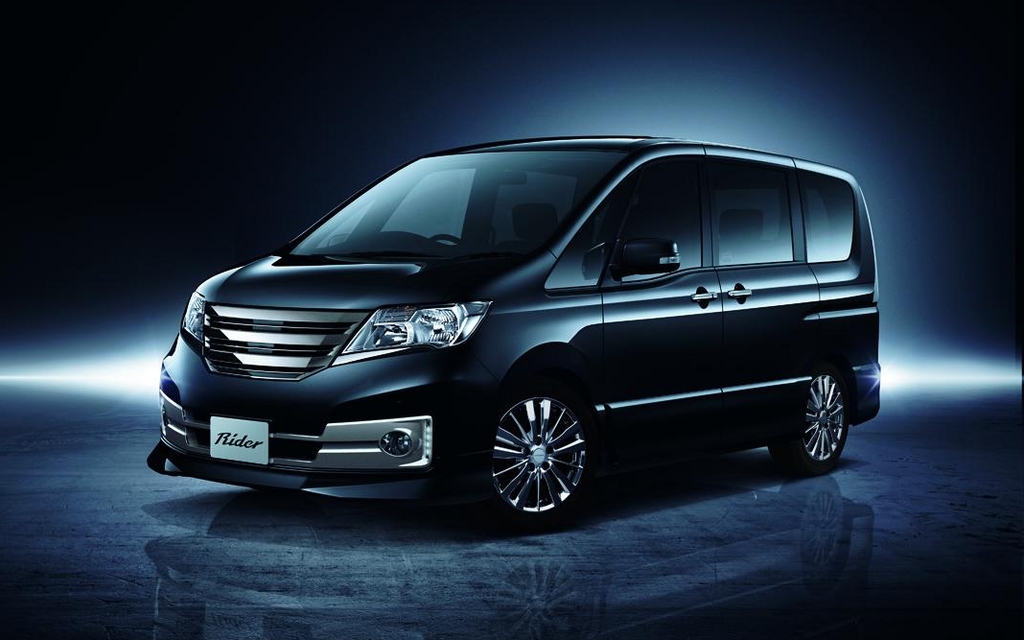 Nissan Serena Rider Performance Spec Black Line 