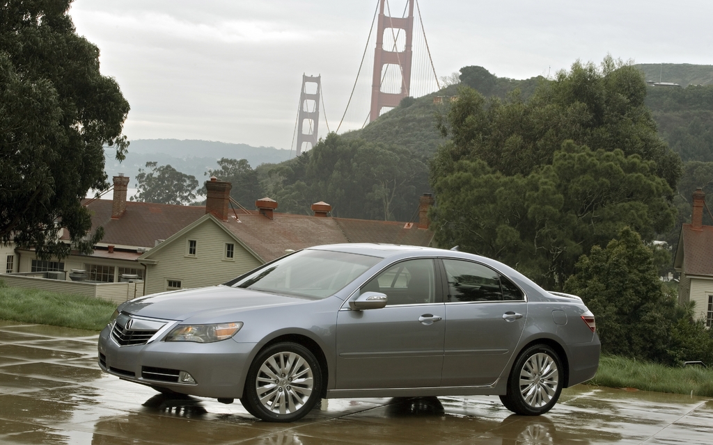 2011 Acura RL