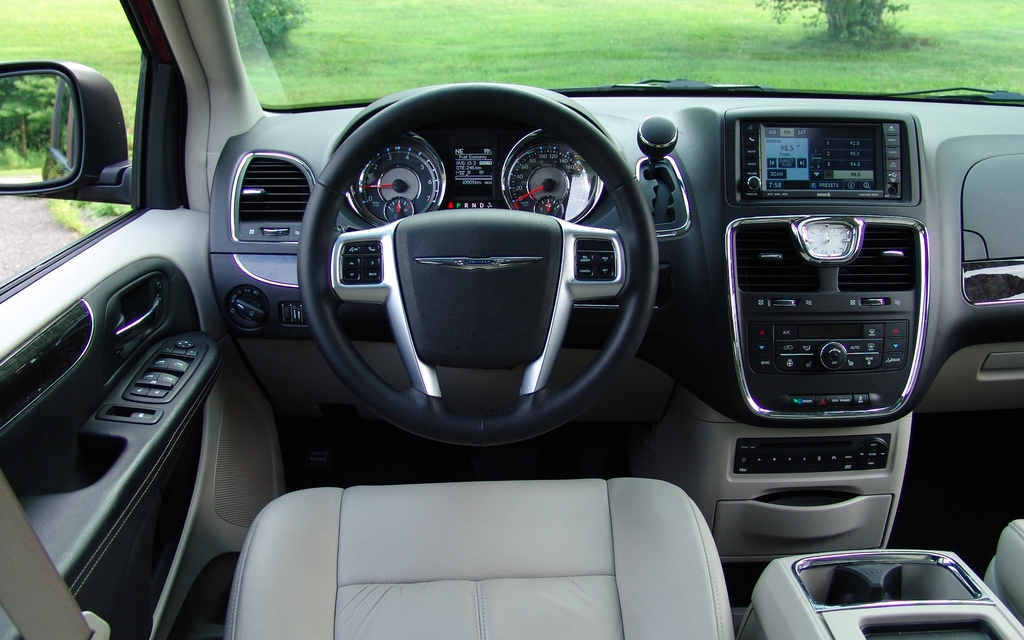 Chrysler Town & Country 2012