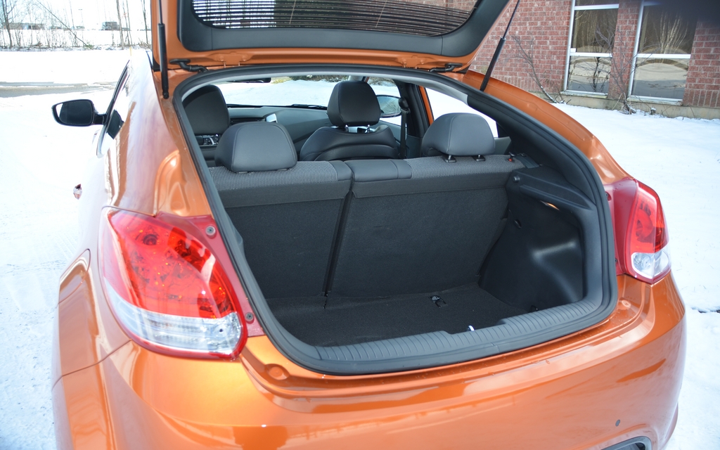 Hyundai Veloster 2012