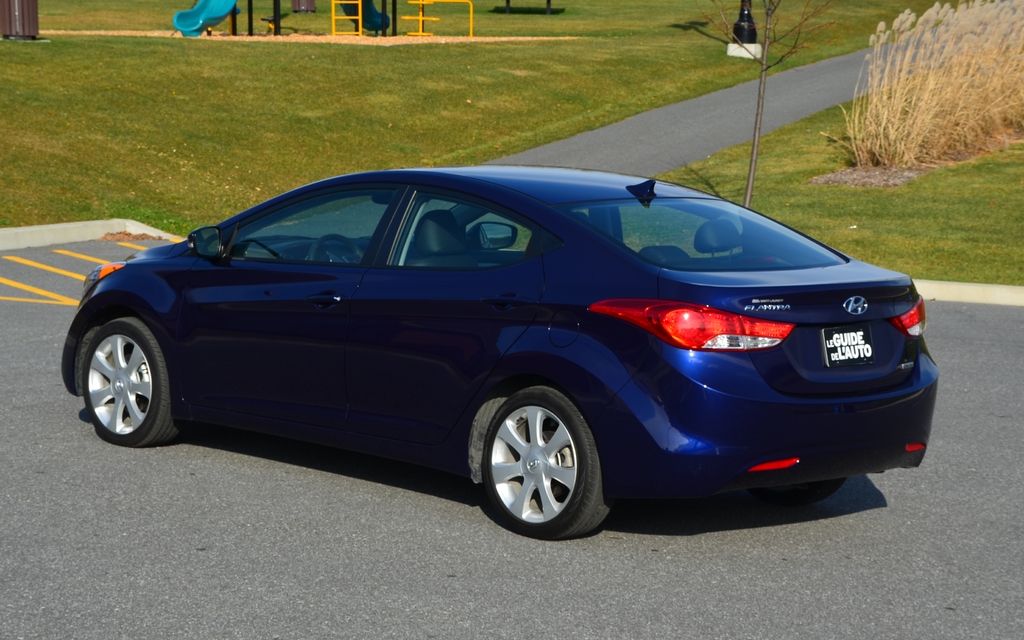 Hyundai Elantra Limited 2012