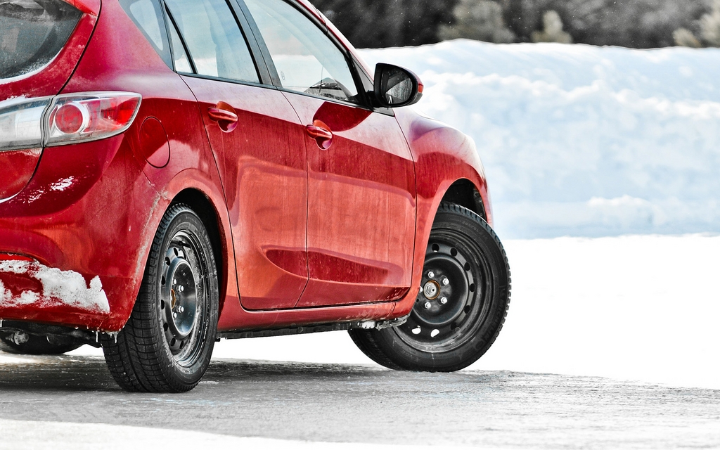 Le Michelin X-Ice Xi3 en action sur la glace de Mécaglisse