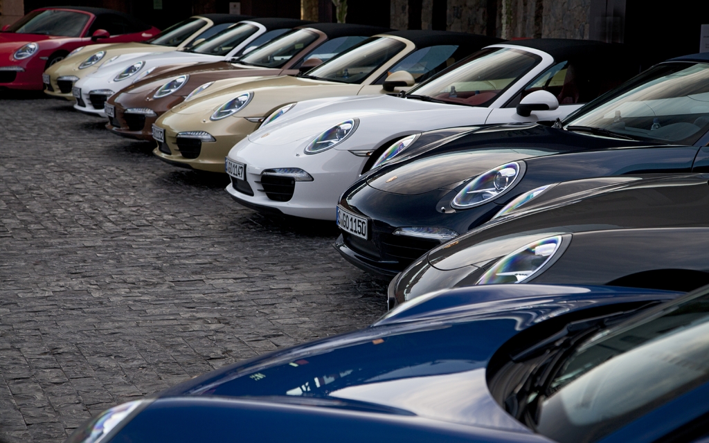 Porsche 911 Cabrio 2012, l'embarras du choix pour la couleur...