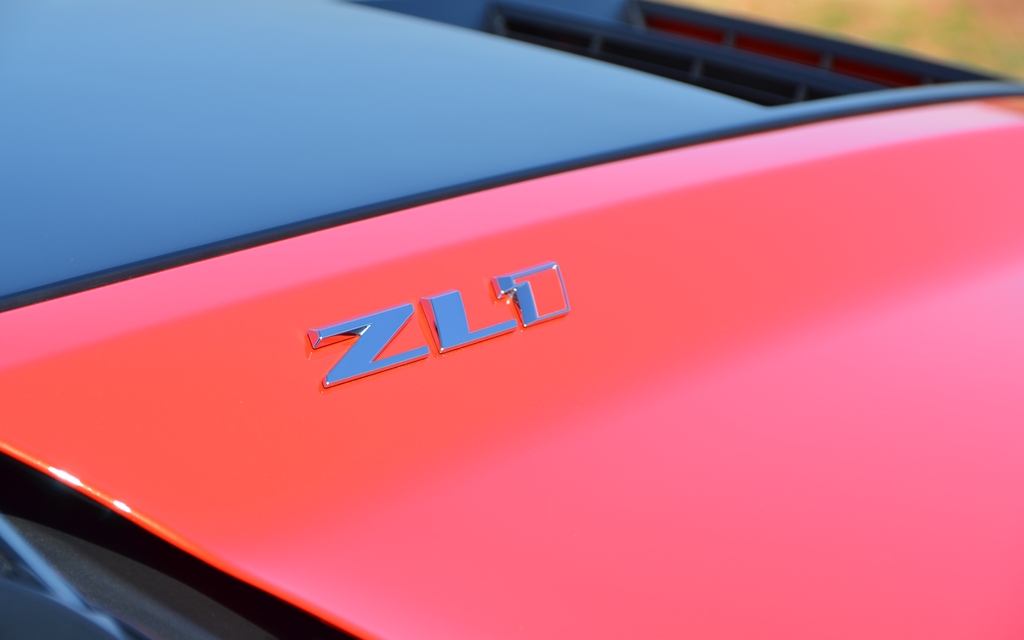 Chevrolet Camaro ZL1 2012
