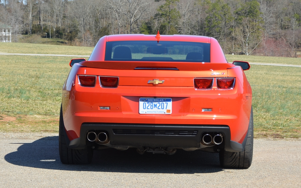 Chevrolet Camaro ZL1 2012