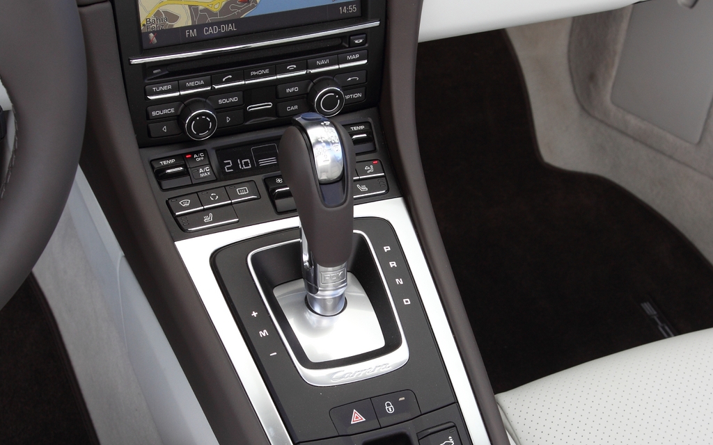 The PDK dual-clutch gearbox has seven speeds.