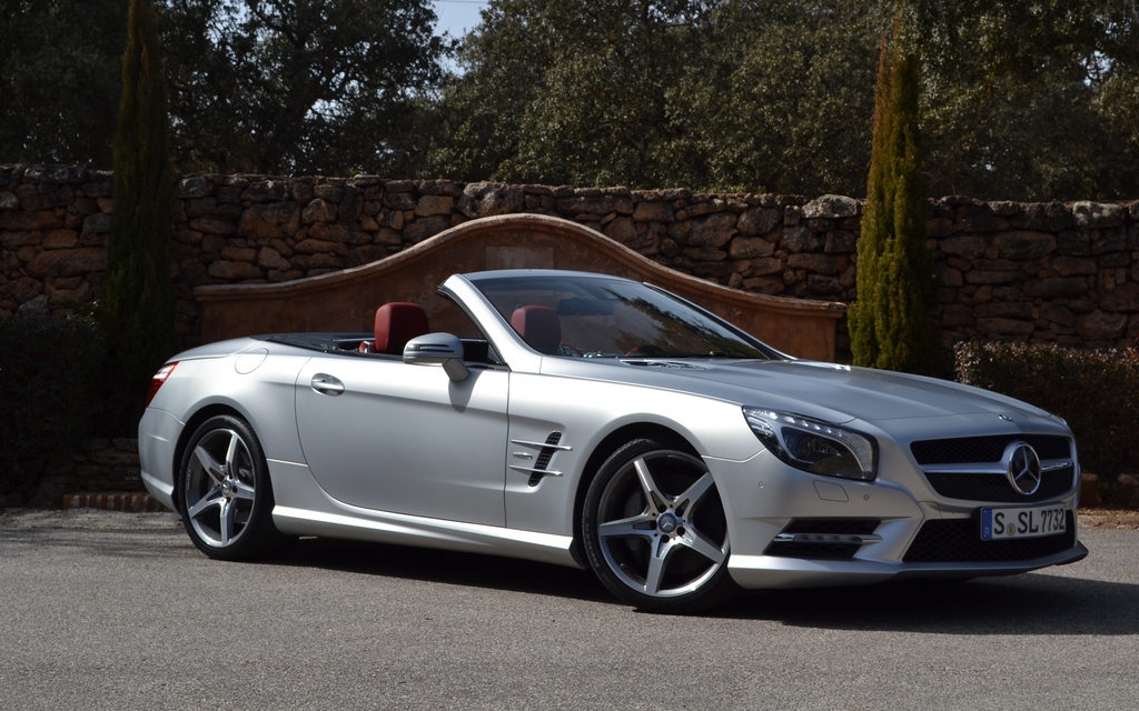The 2012 Mercedes-Benz SL is built on an all-aluminum chassis.