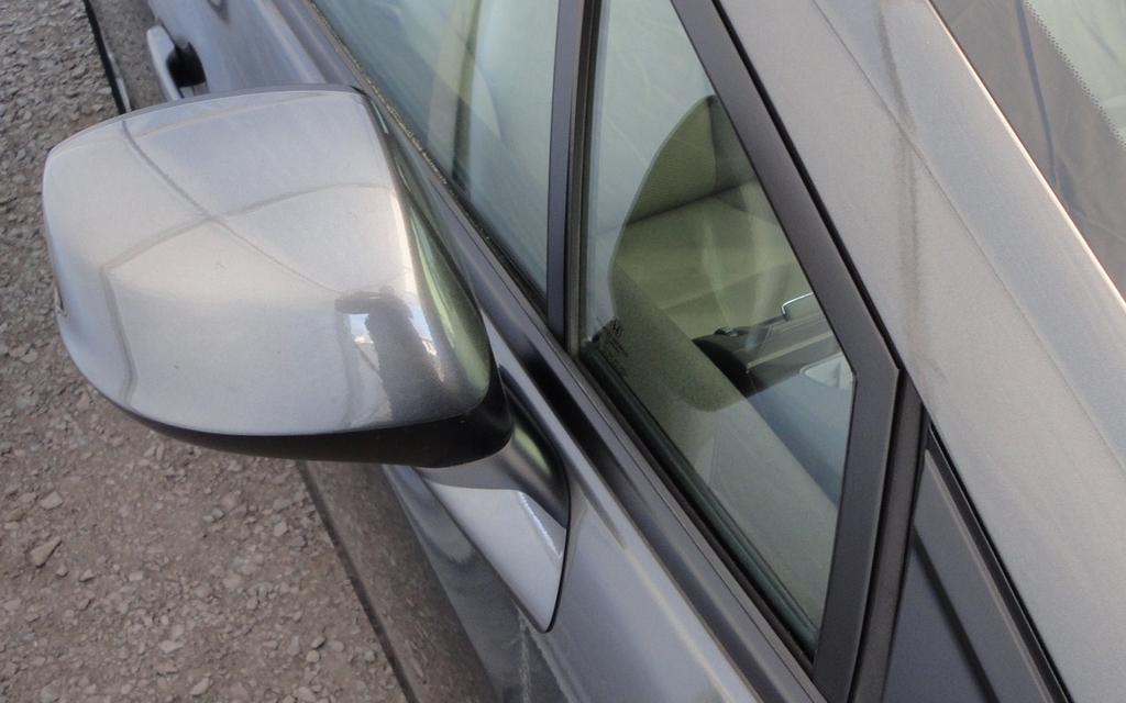 Les petites vitres latérales distinguent la Civic des autres compactes.