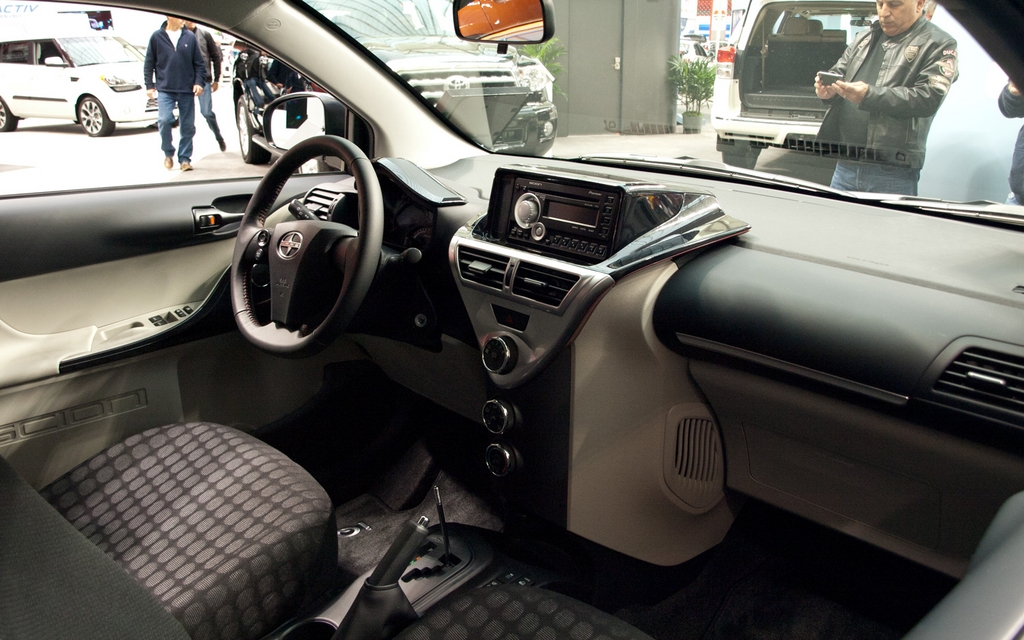2013 Scion iQ