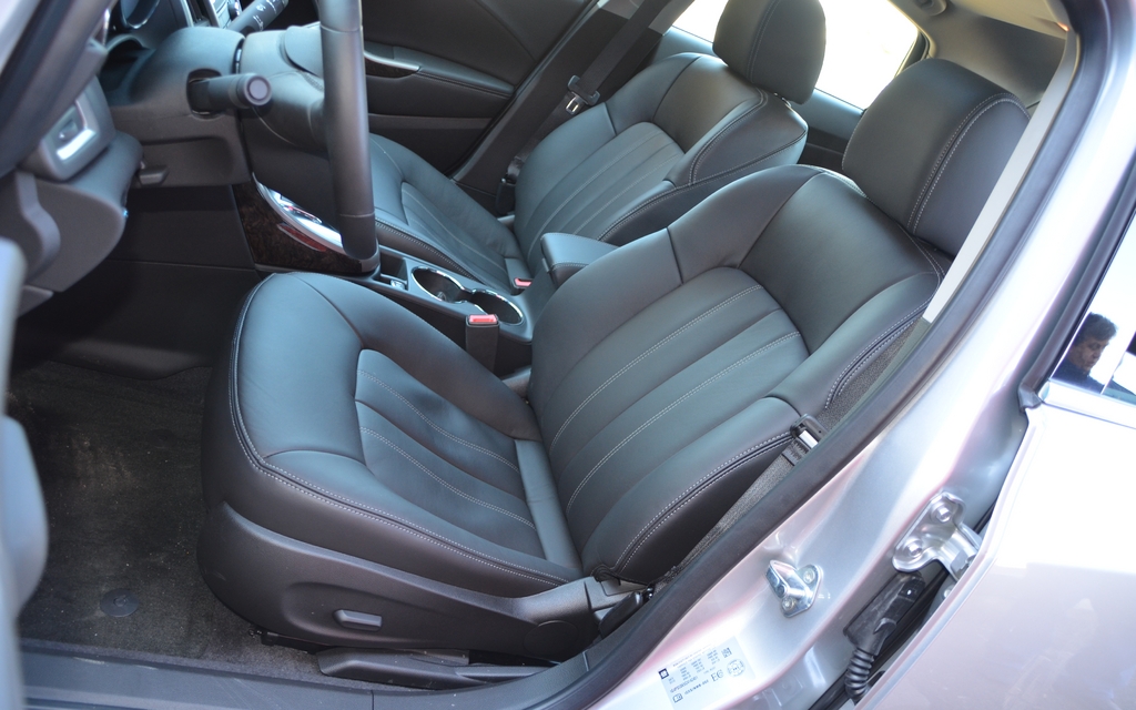 The front seats are comfortable and offer good lateral support