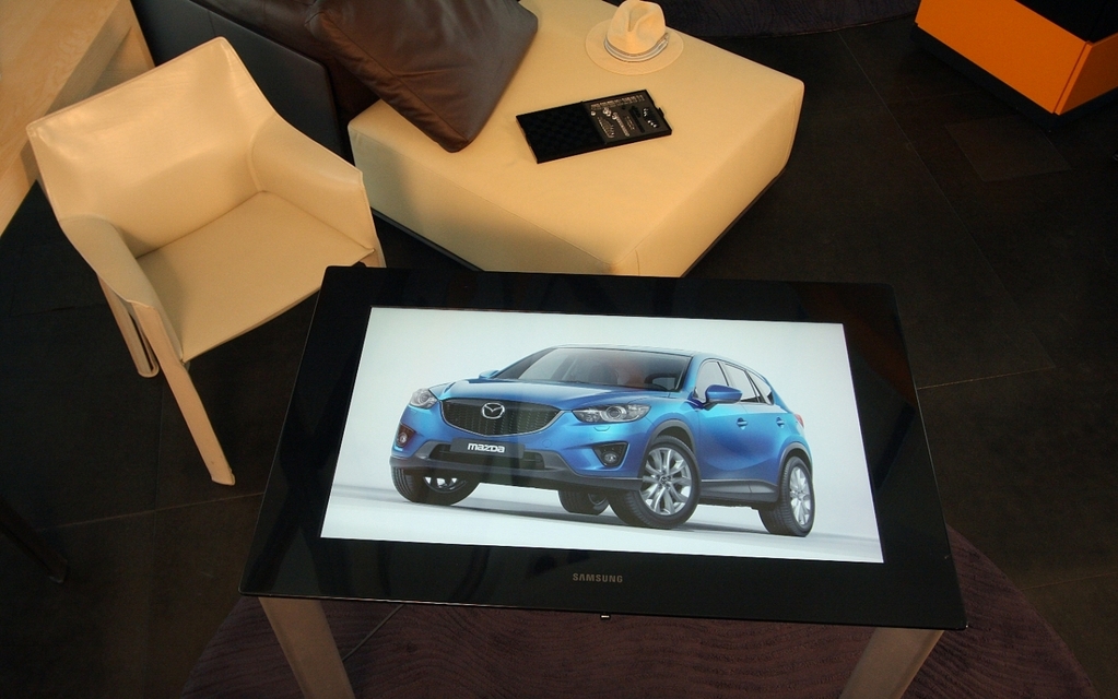 Le showroom virtuel de Mazda France et Microsoft