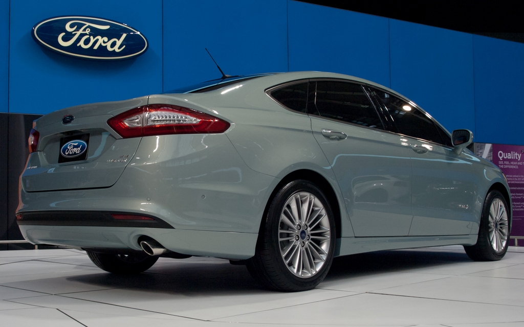 Ford Fusion Hybrid 2013