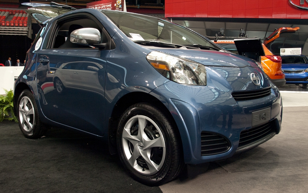 Scion iQ 2013