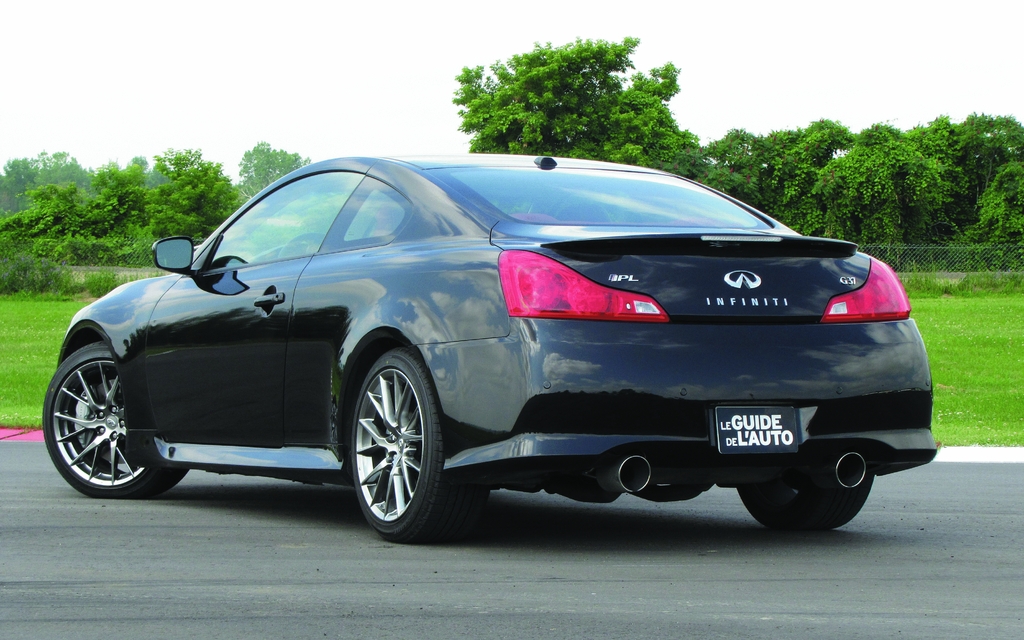 Infiniti G37 IPL 2012